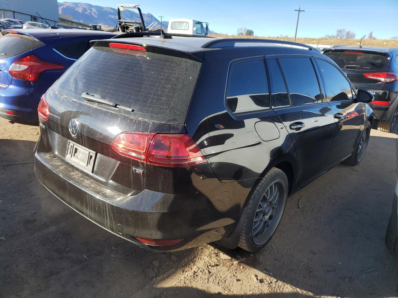 Image 3 of 2015 VOLKSWAGEN GOLF SPORTWAGEN S 2015 with VIN 3VWA17AU5FM515610