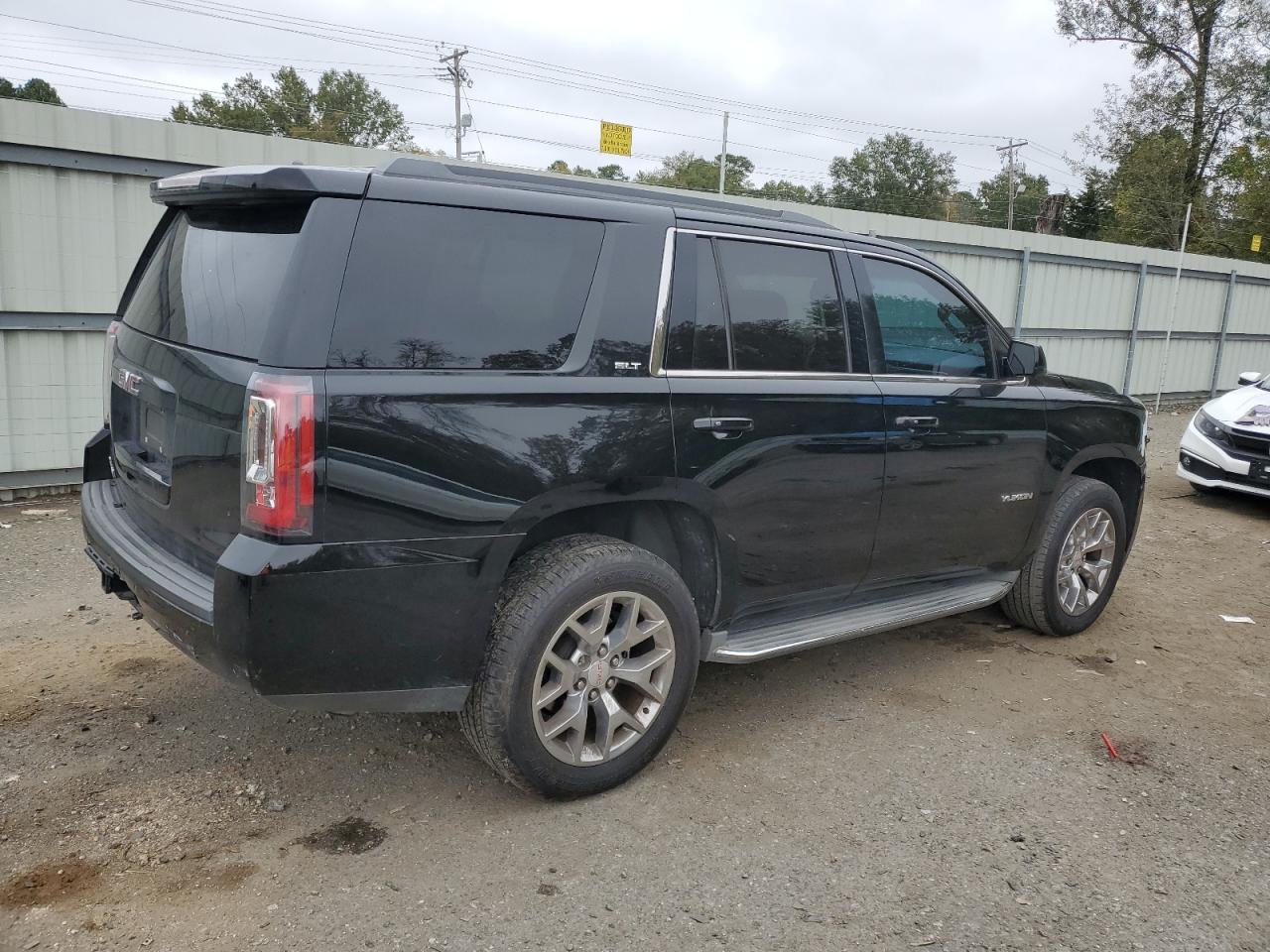 Изображение 3 2015 GMC YUKON SLT 2015 с VIN 1GKS2BKC2FR101667