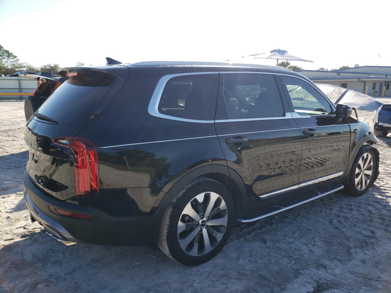 Изображение 3 2022 KIA TELLURIDE EX 2022 с VIN 5XYP34HC9NG311312