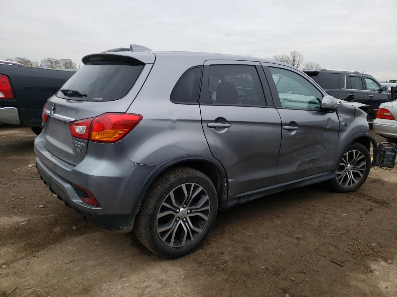 Изображение 3 2018 MITSUBISHI OUTLANDER SPORT ES 2018 с VIN JA4AR3AW7JU002749