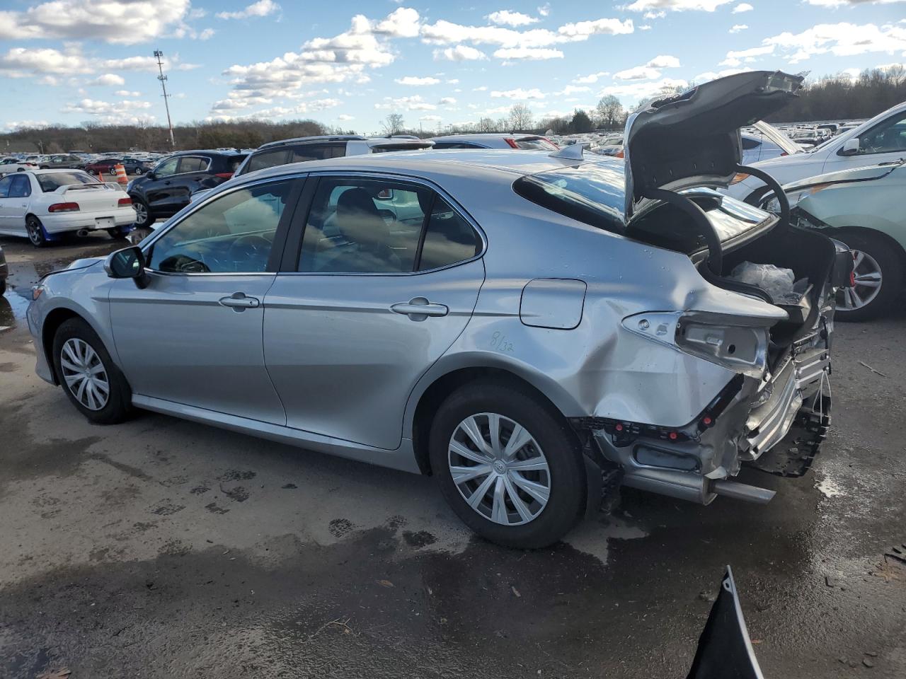 Изображение 2 2023 TOYOTA CAMRY LE 2023 с VIN 4T1C31AK8PU605327