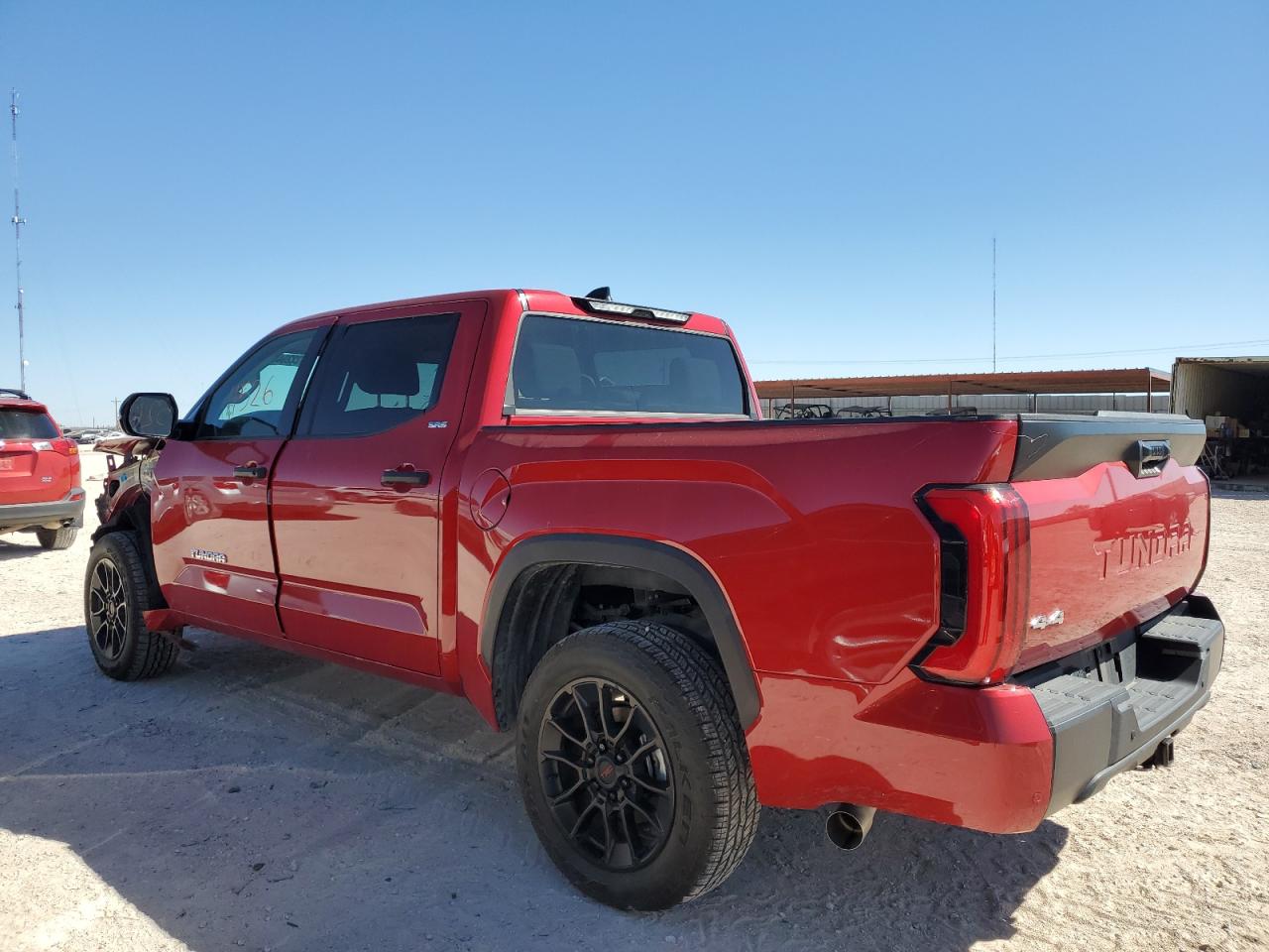 Изображение 2 2022 TOYOTA TUNDRA CREWMAX SR 2022 с VIN 5TFLA5DB3NX002388