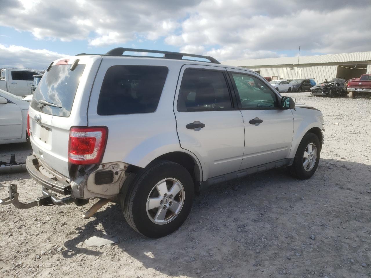Image 3 of 2012 FORD ESCAPE XLT 2012 with VIN 1FMCU0D7XCKA55438