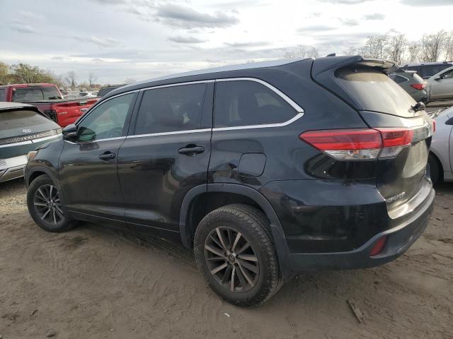 Image 2 of 2018 TOYOTA HIGHLANDER SE 2018 with VIN 5TDJZRFH0JS557937