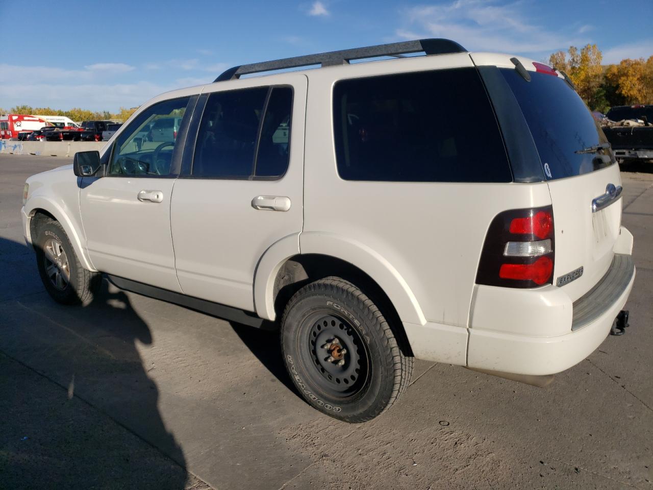 Изображение 2 2010 FORD EXPLORER XLT 2010 с VIN 1FMEU7DE3AUA30804