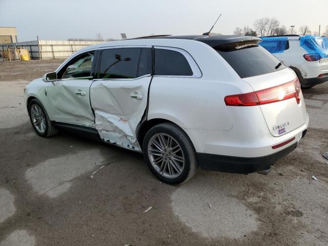 Image 2 of 2019 LINCOLN MKT  2019 with VIN 2LMHJ5AT7KBL02263