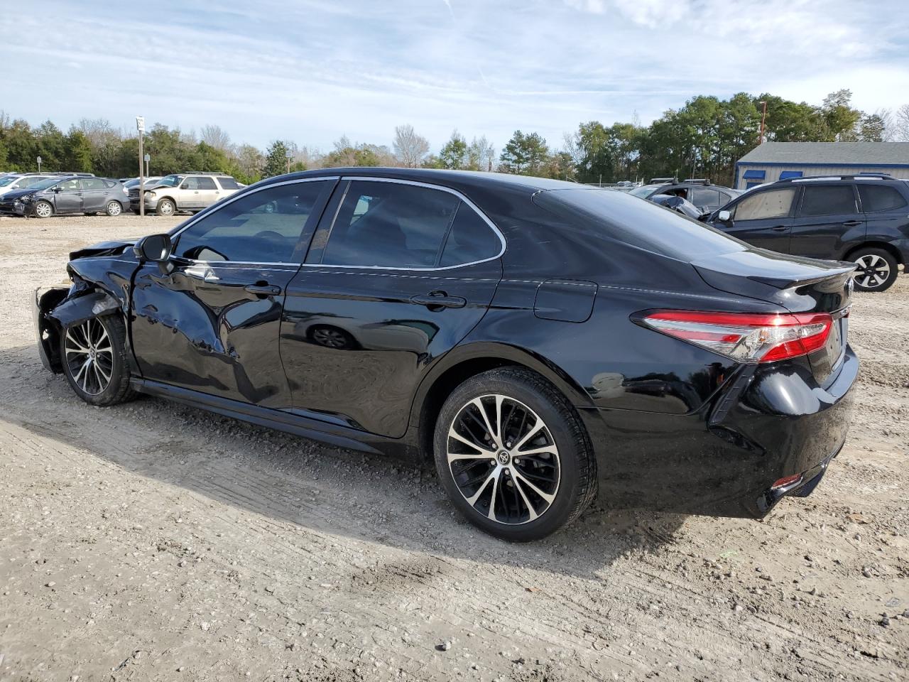 Image 2 of 2018 TOYOTA CAMRY L 2018 with VIN 4T1B11HKXJU677936