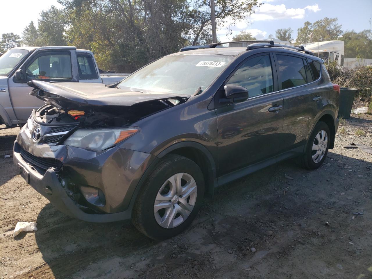 Image 1 of 2014 TOYOTA RAV4 LE 2014 with VIN 2T3BFREV4EW135677