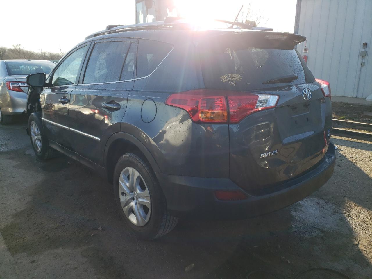 Obraz 2 z 2015 TOYOTA RAV4 LE 2015 z VIN JTMBFREV0FJ034541