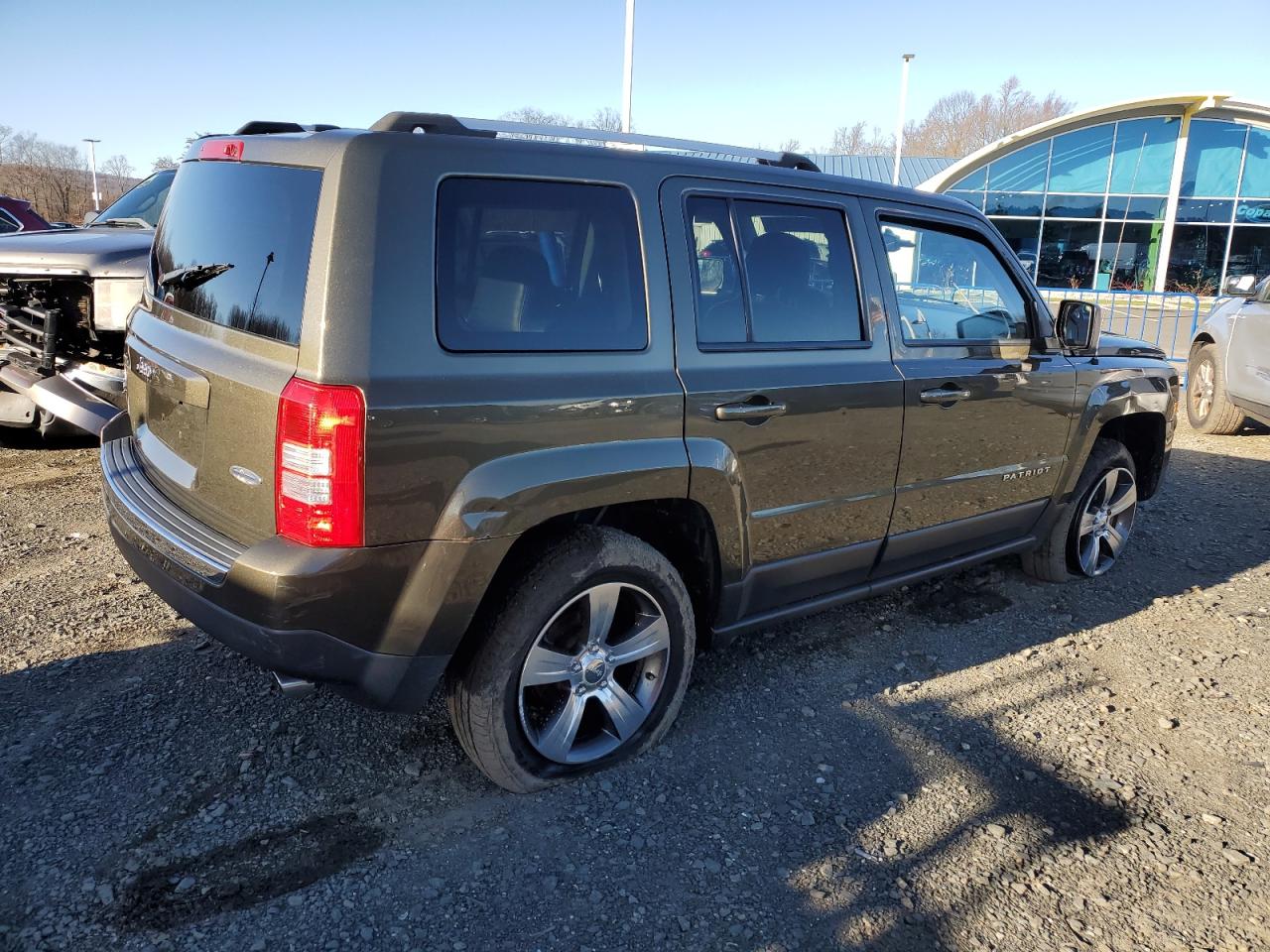 Obraz 3 z 2016 JEEP PATRIOT LATITUDE 2016 z VIN 1C4NJRFB3GD595946