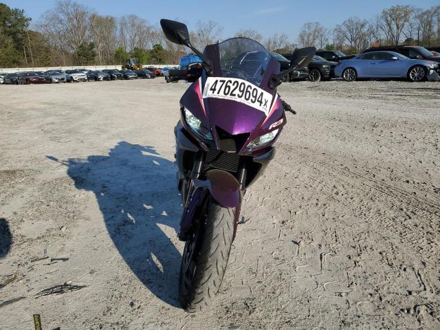 Obraz 2 z 2023 YAMAHA YZFR3 A 2023 z VIN MH3RH18Y8PK011652