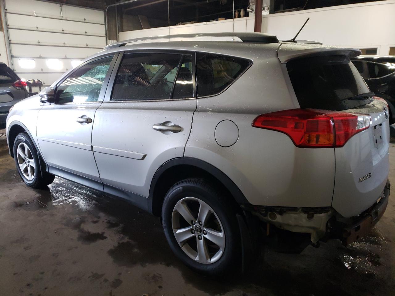 Obraz 2 z 2015 TOYOTA RAV4 XLE 2015 z VIN 2T3RFREV8FW398786