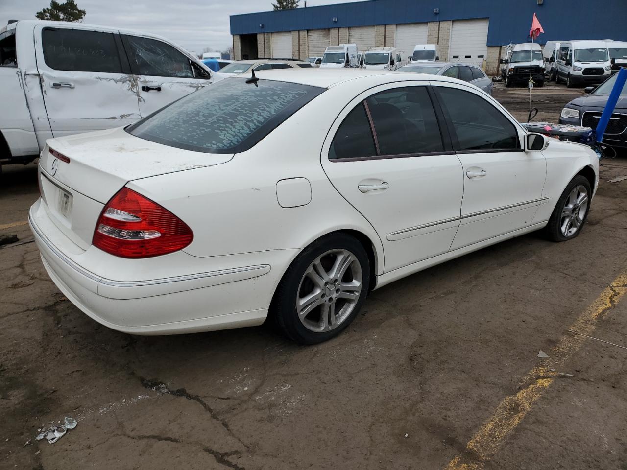 Image 3 of 2005 MERCEDES-BENZ E 350 2005 with VIN WDBUF56J66A892513