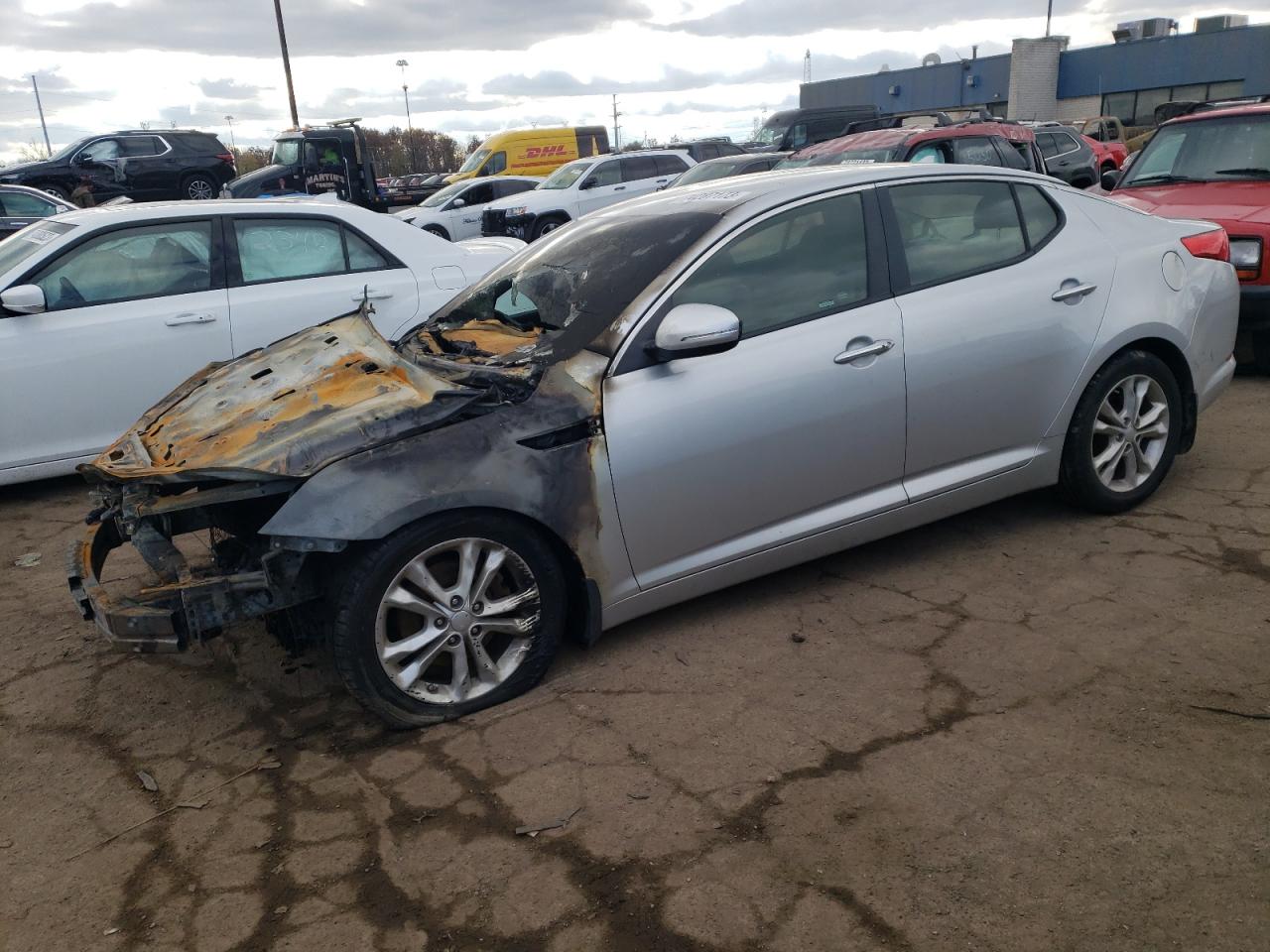 Изображение 1 2013 KIA OPTIMA EX 2013 с VIN 5XXGN4A7XDG182104