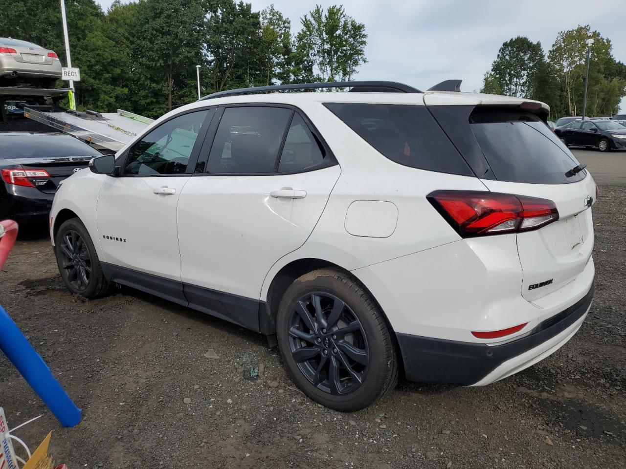 Изображение 2 2022 CHEVROLET EQUINOX RS 2022 с VIN 3GNAXWEV2NS189961