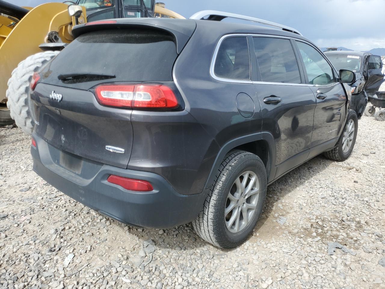 Image 3 of 2016 JEEP CHEROKEE LATITUDE 2016 with VIN 1C4PJMCB7GW227578