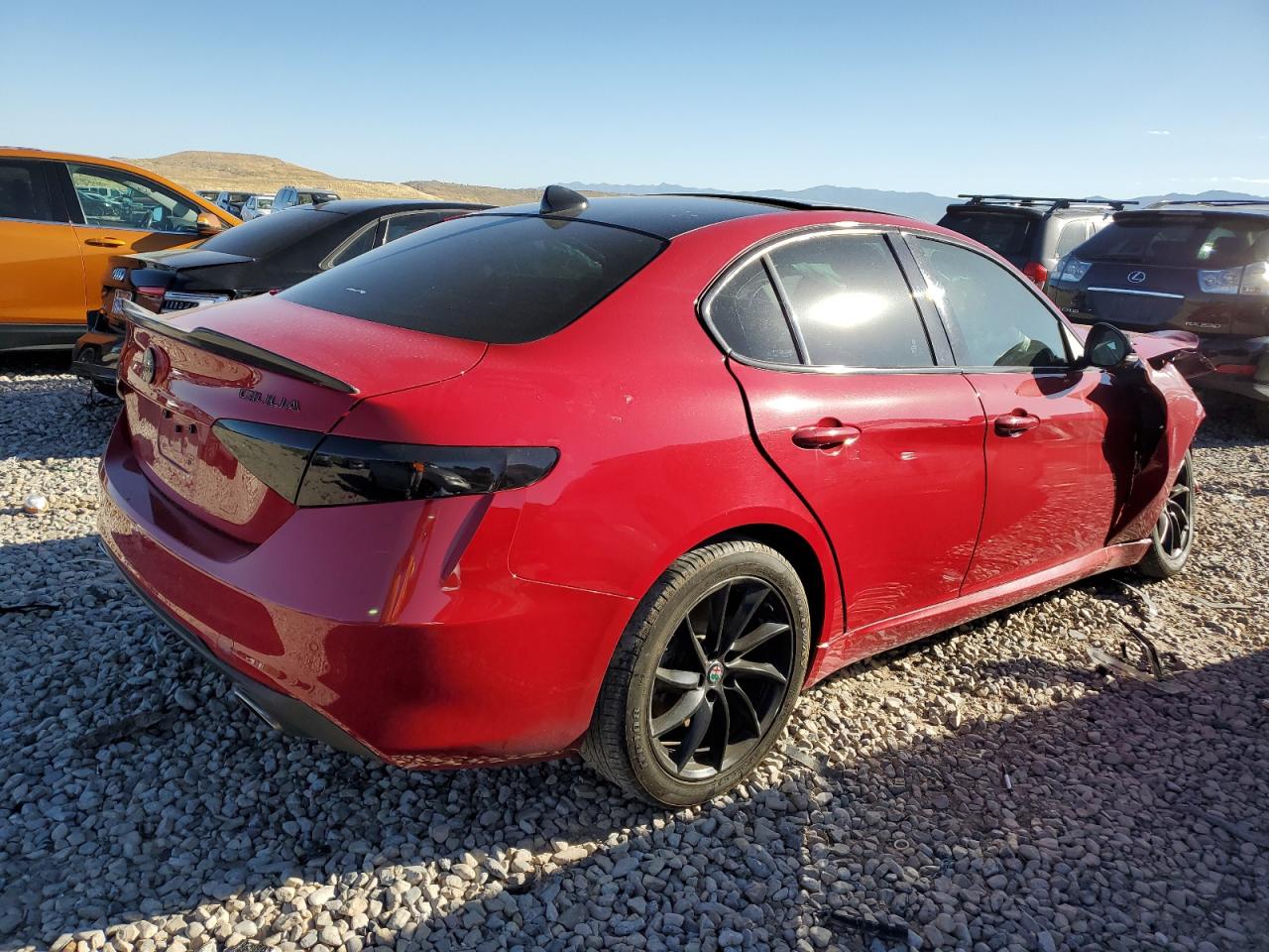 Image 3 of Alfa Romeo Giulia 2020 with VIN ZARFANAN8L7624306