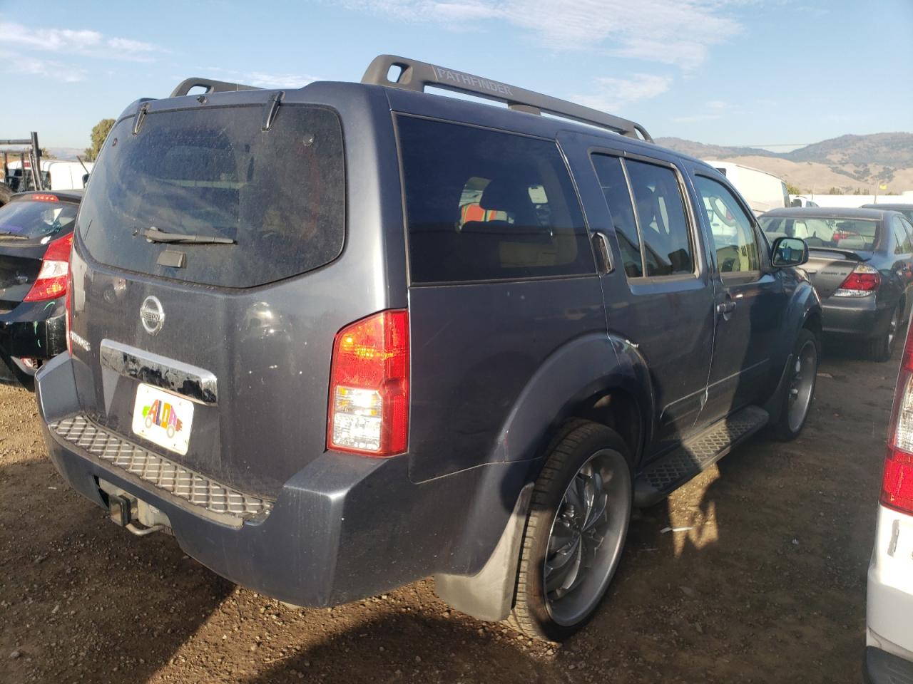 Image 3 of 2006 NISSAN PATHFINDER LE 2006 with VIN 5N1AR18U46C667695