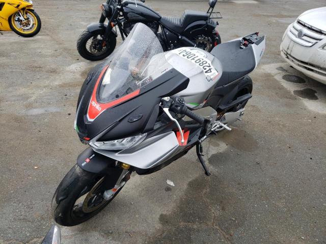 Image 2 of 2021 APRILIA RSV4 1100 2021 with VIN ZD4KYUA0XMS000061
