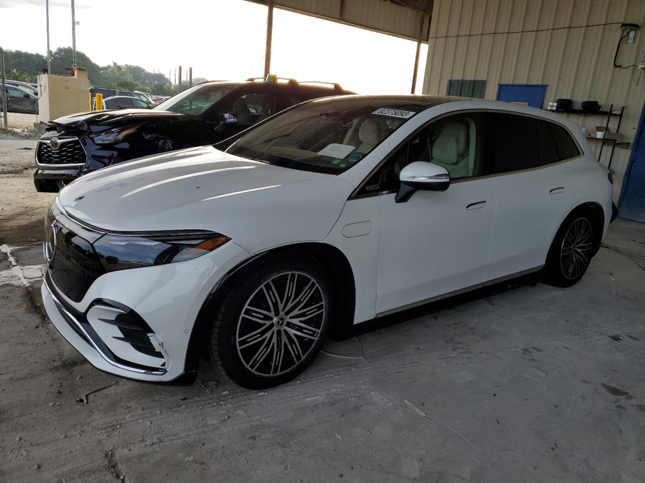 Image 1 of 2023 MERCEDES-BENZ EQS SUV 580 4MATIC 2023 with VIN 4JGDM4EBXPA007979