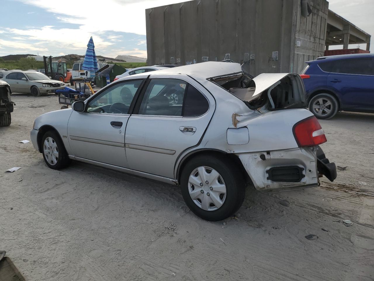 Изображение 2 2001 NISSAN ALTIMA XE 2001 с VIN 1N4DL01D21C239226
