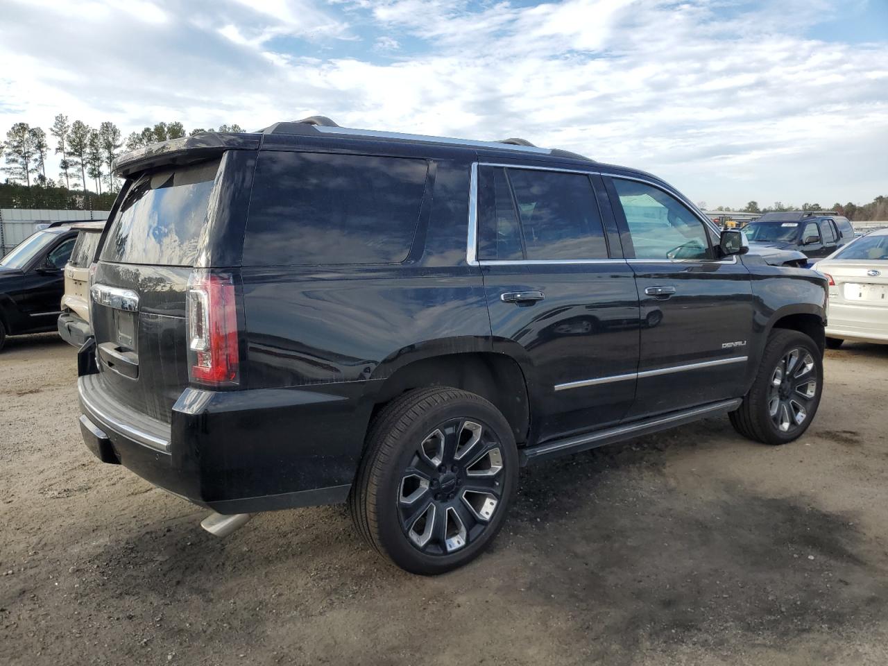 Obraz 3 z 2020 GMC YUKON DENALI 2020 z VIN 1GKS1CKJ9LR109509