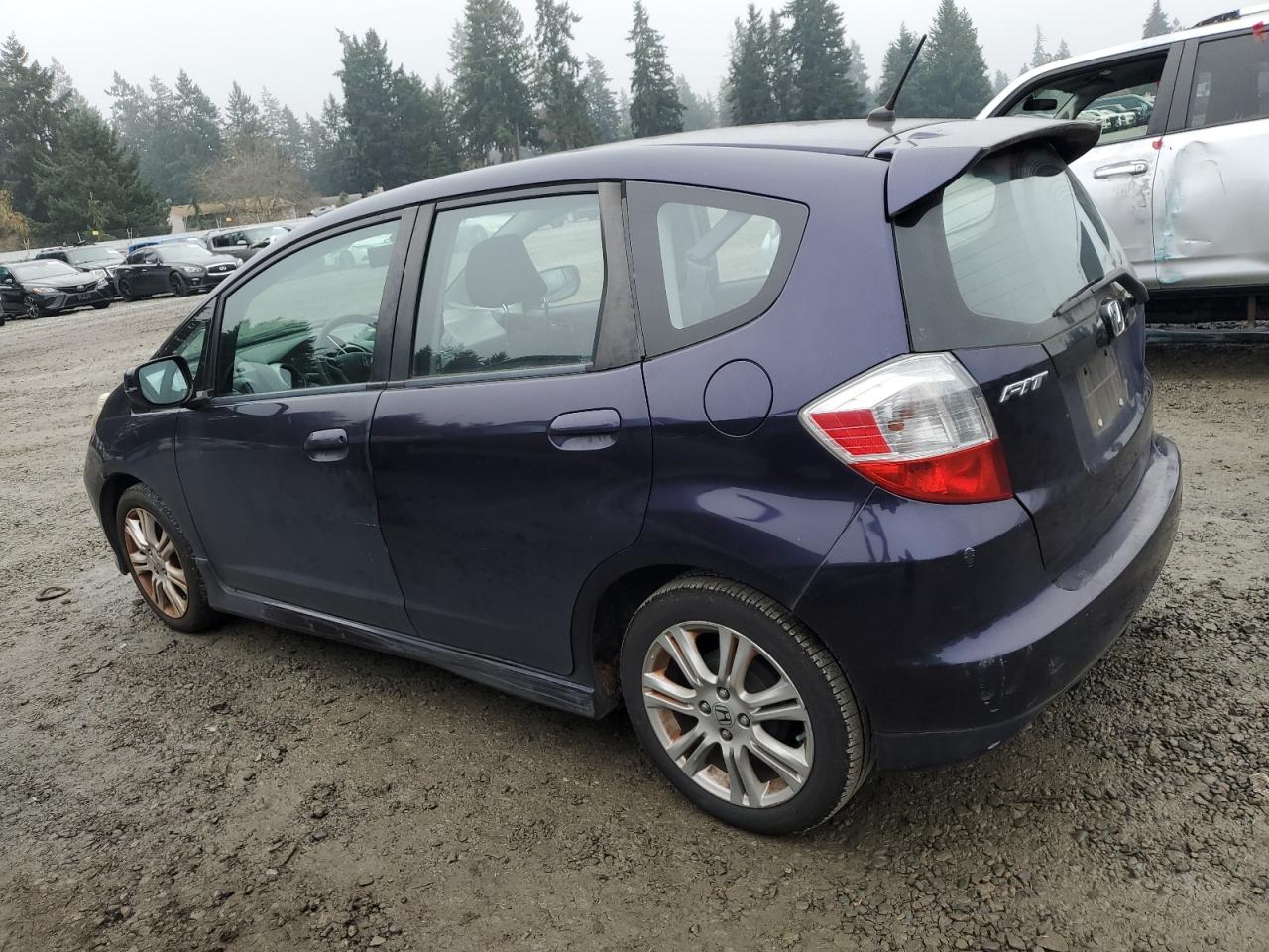 Image 2 of 2010 HONDA FIT SPORT 2010 with VIN JHMGE8H47AC032383