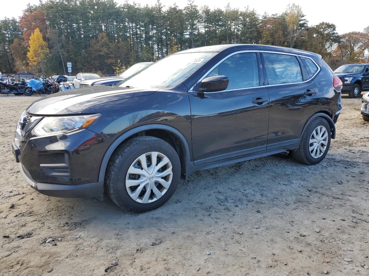 Image 1 of 2017 NISSAN ROGUE S 2017 with VIN KNMAT2MV8HP522780