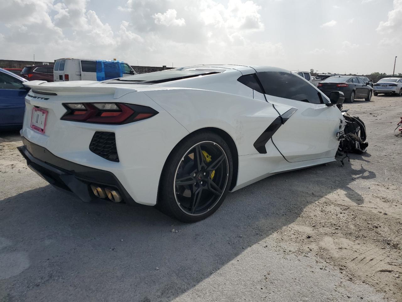 Image 3 of 2023 CHEVROLET CORVETTE STINGRAY 2LT 2023 with VIN 1G1YB2D48P5108930
