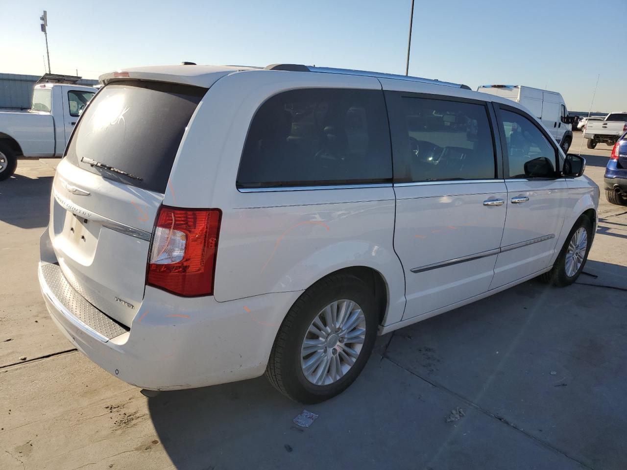 Изображение 3 2012 CHRYSLER TOWN & COUNTRY LIMITED 2012 с VIN 2C4RC1GG7CR401899