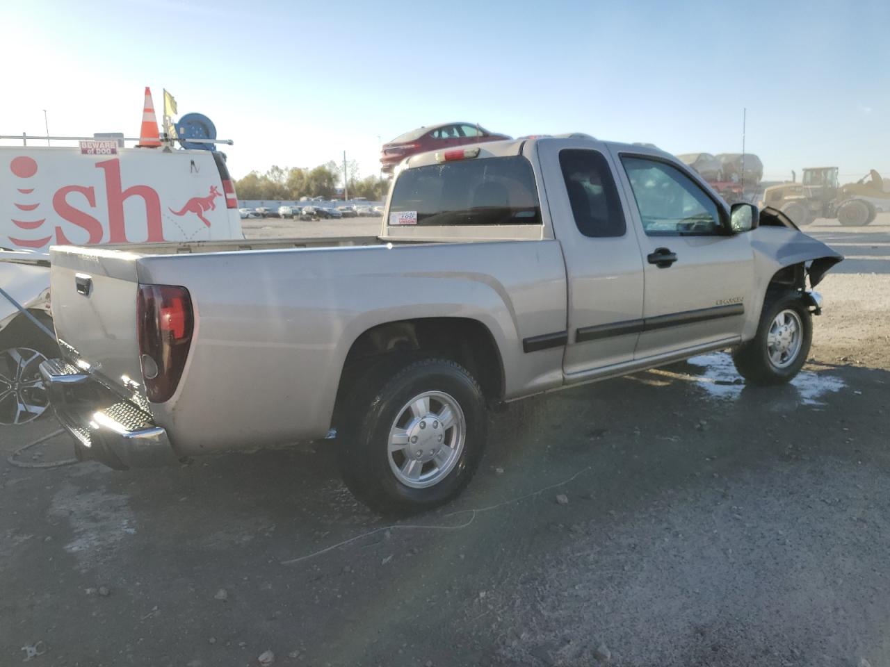 Image 3 of 2004 GMC CANYON  2004 with VIN 1GTCS196348125635