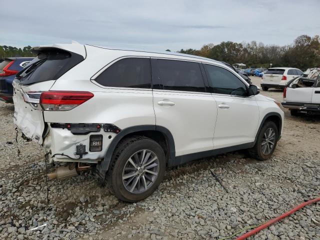 Изображение 3 2019 TOYOTA HIGHLANDER SE 2019 с VIN 5TDKZRFH9KS320062