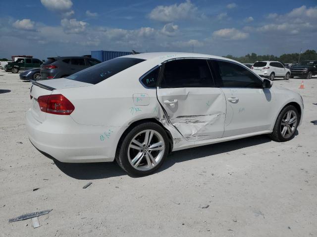 Image 3 of 2015 VOLKSWAGEN PASSAT SE 2015 with VIN 1VWBV7A32FC044579