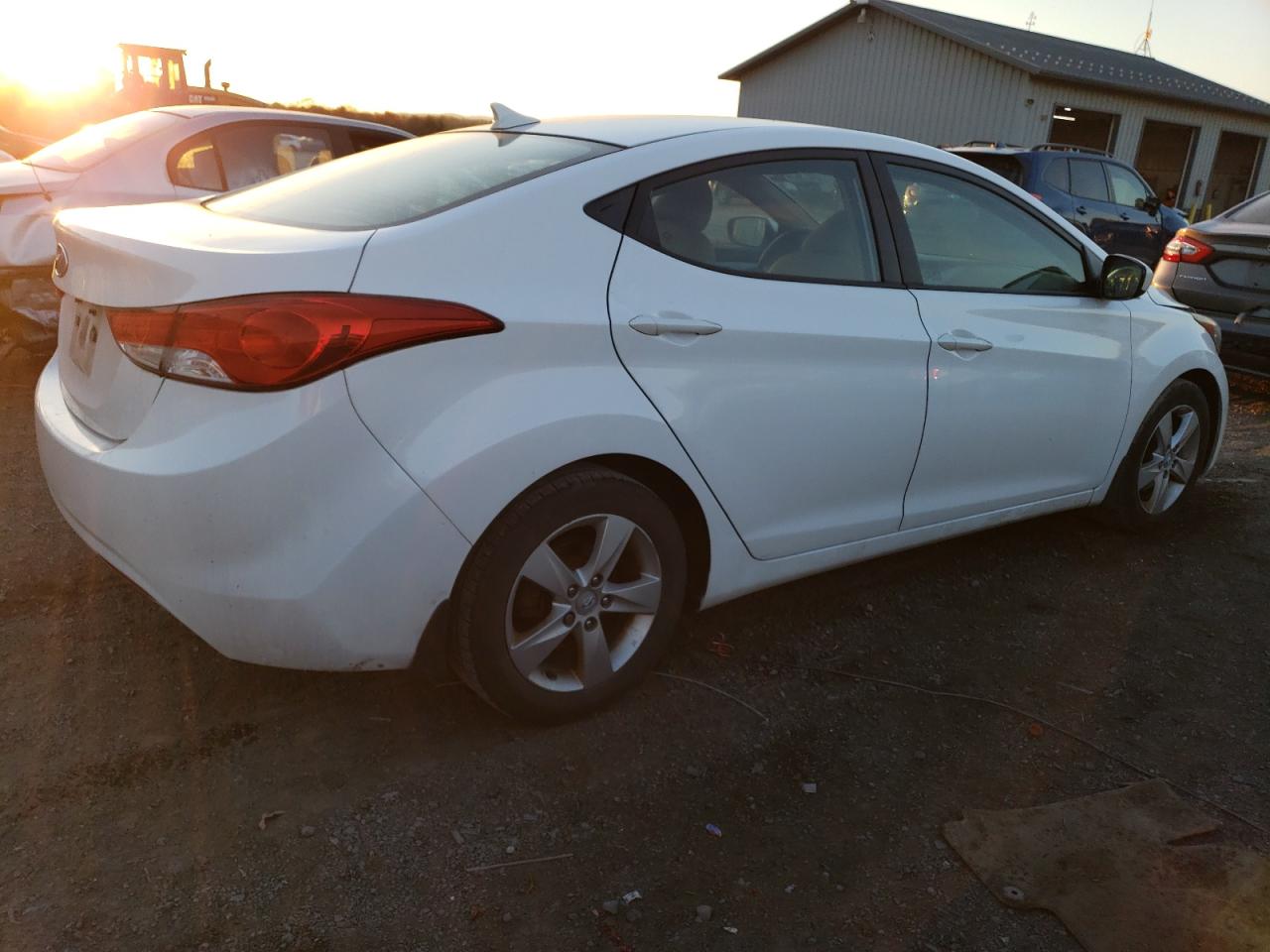 Image 3 of 2013 HYUNDAI ELANTRA GLS 2013 with VIN 5NPDH4AE0DH197322