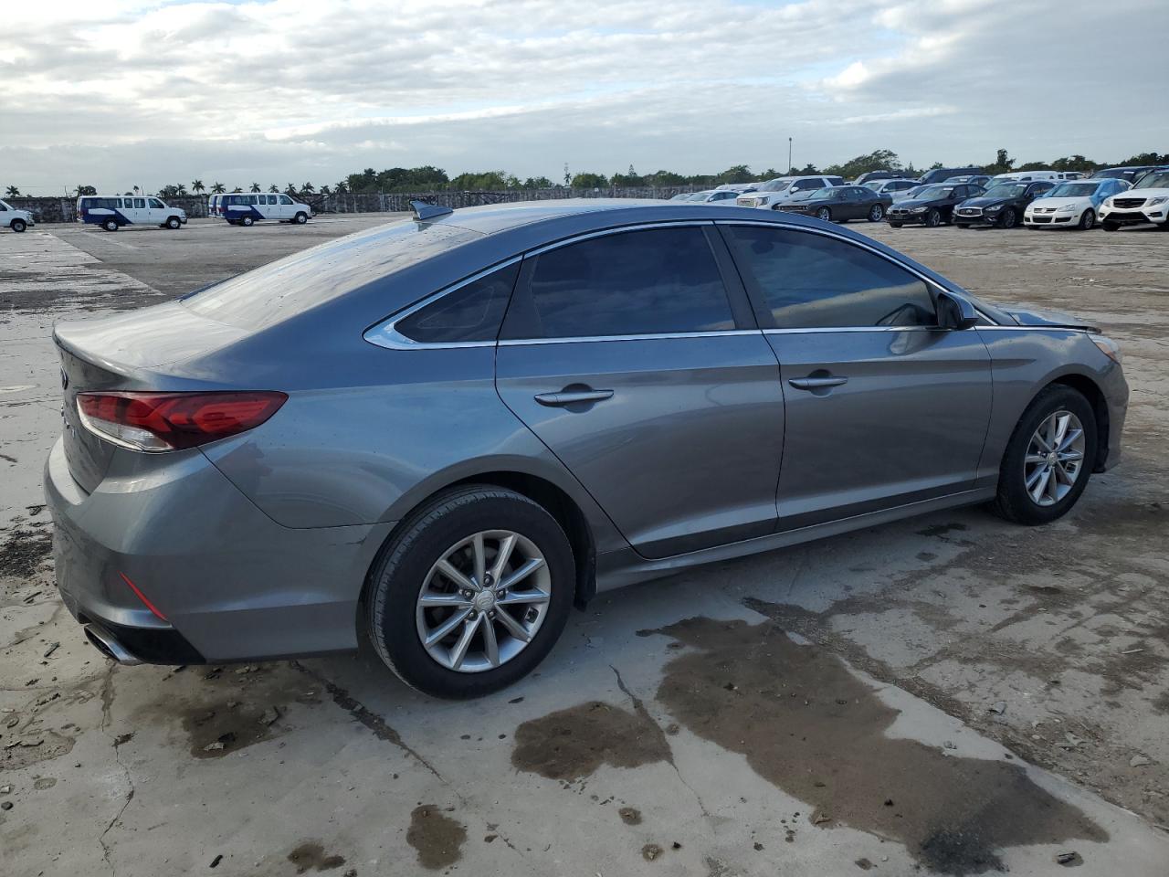 Obraz 3 z 2018 HYUNDAI SONATA SE 2018 z VIN 5NPE24AF2JH707969