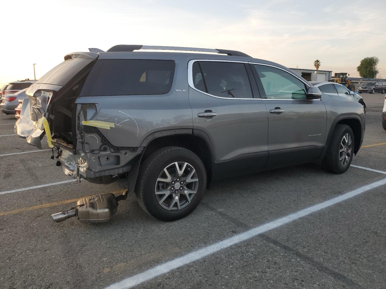 Image 3 of 2021 GMC ACADIA SLE 2021 with VIN 1GKKNKLAXMZ163836