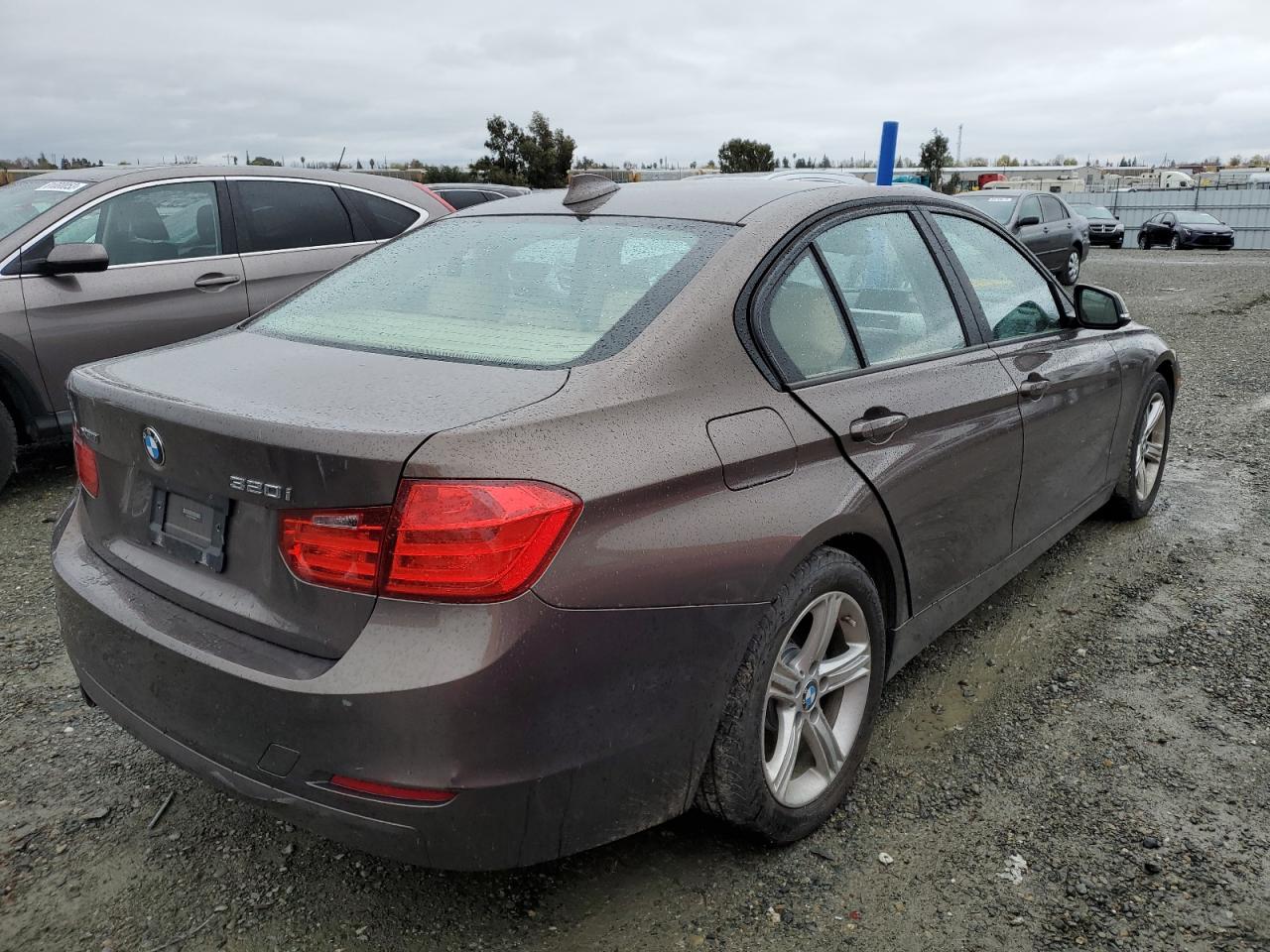 Изображение 3 2014 BMW 320 I XDRIVE 2014 с VIN WBA3C3C5XEK200373