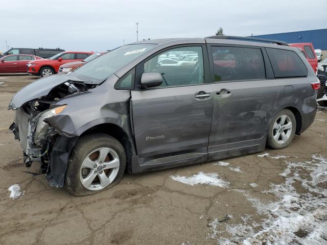 Image 1 of 2018 TOYOTA SIENNA XLE 2018 with VIN 5TDYZ3DC3JS915762