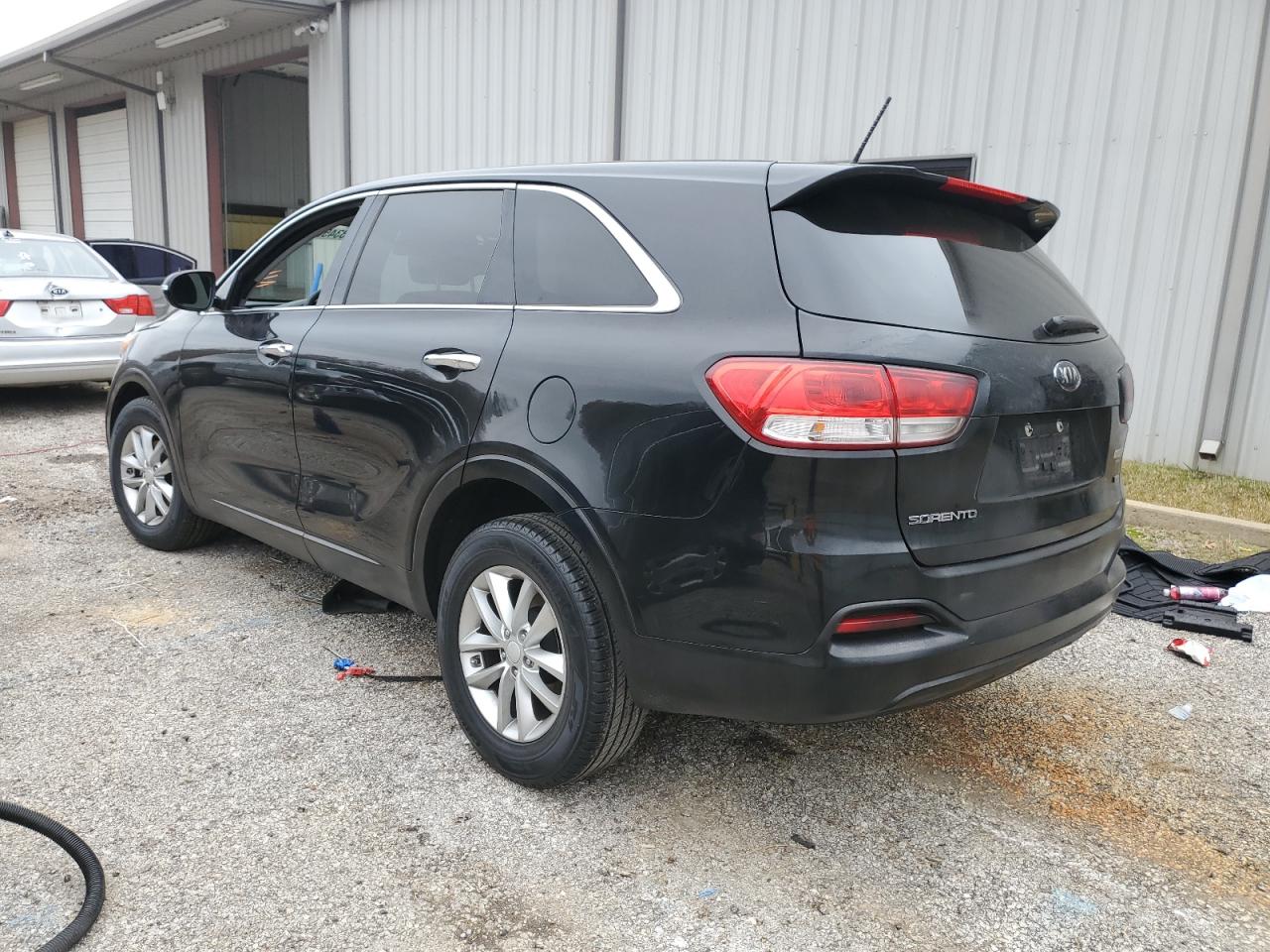 Изображение 2 2017 KIA SORENTO LX 2017 с VIN 5XYPG4A37HG281908