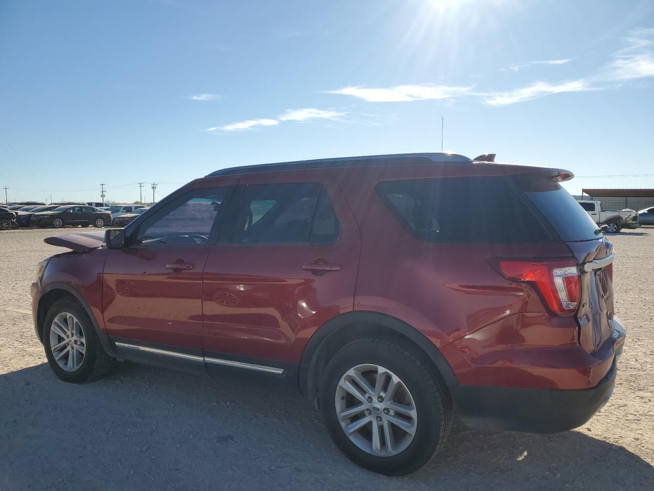 Image 2 of 2017 FORD EXPLORER XLT 2017 with VIN 1FM5K7D8XHGB78599
