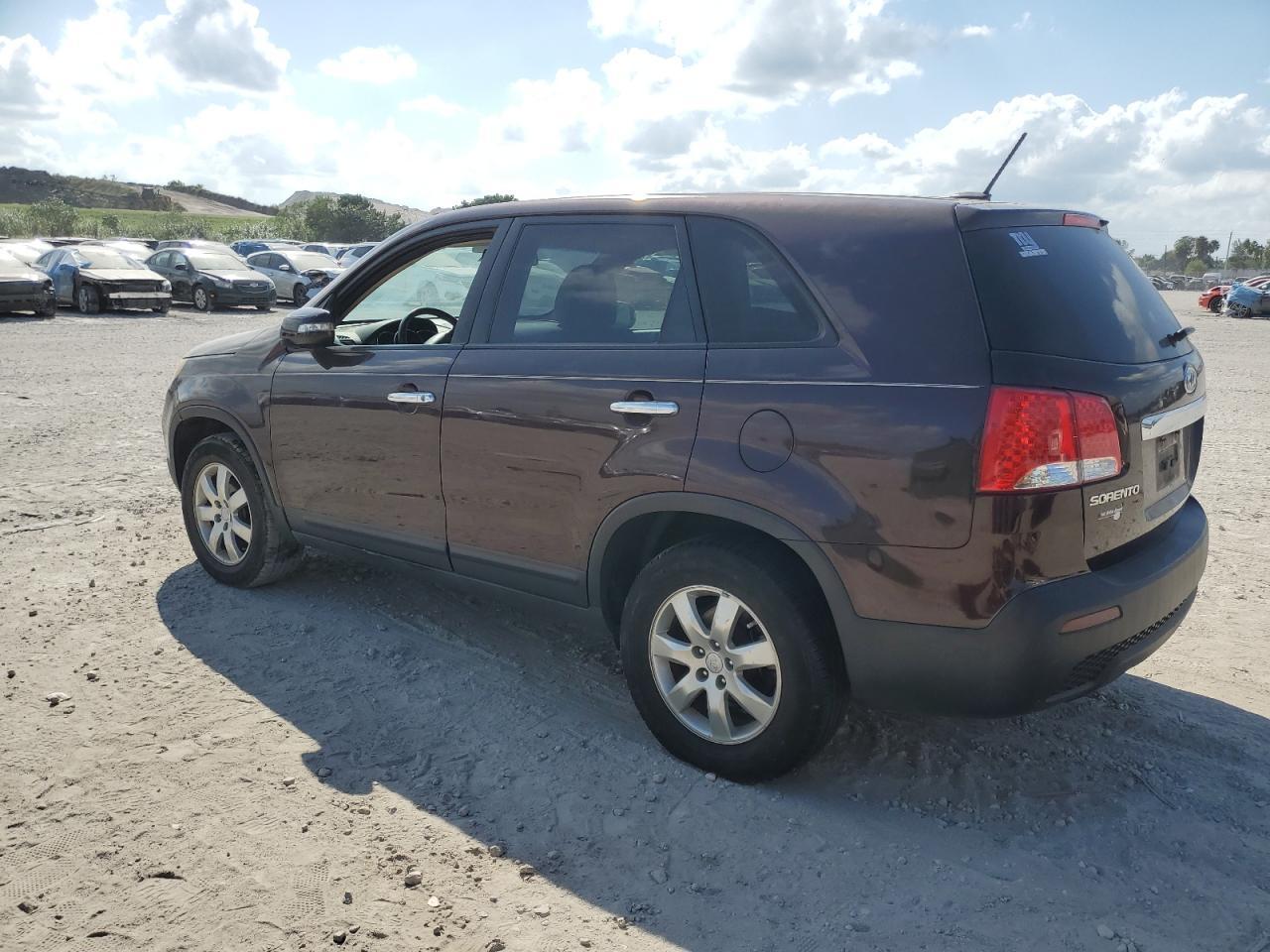 Image 2 of 2011 KIA SORENTO BASE 2011 with VIN 5XYKT3A14BG109079