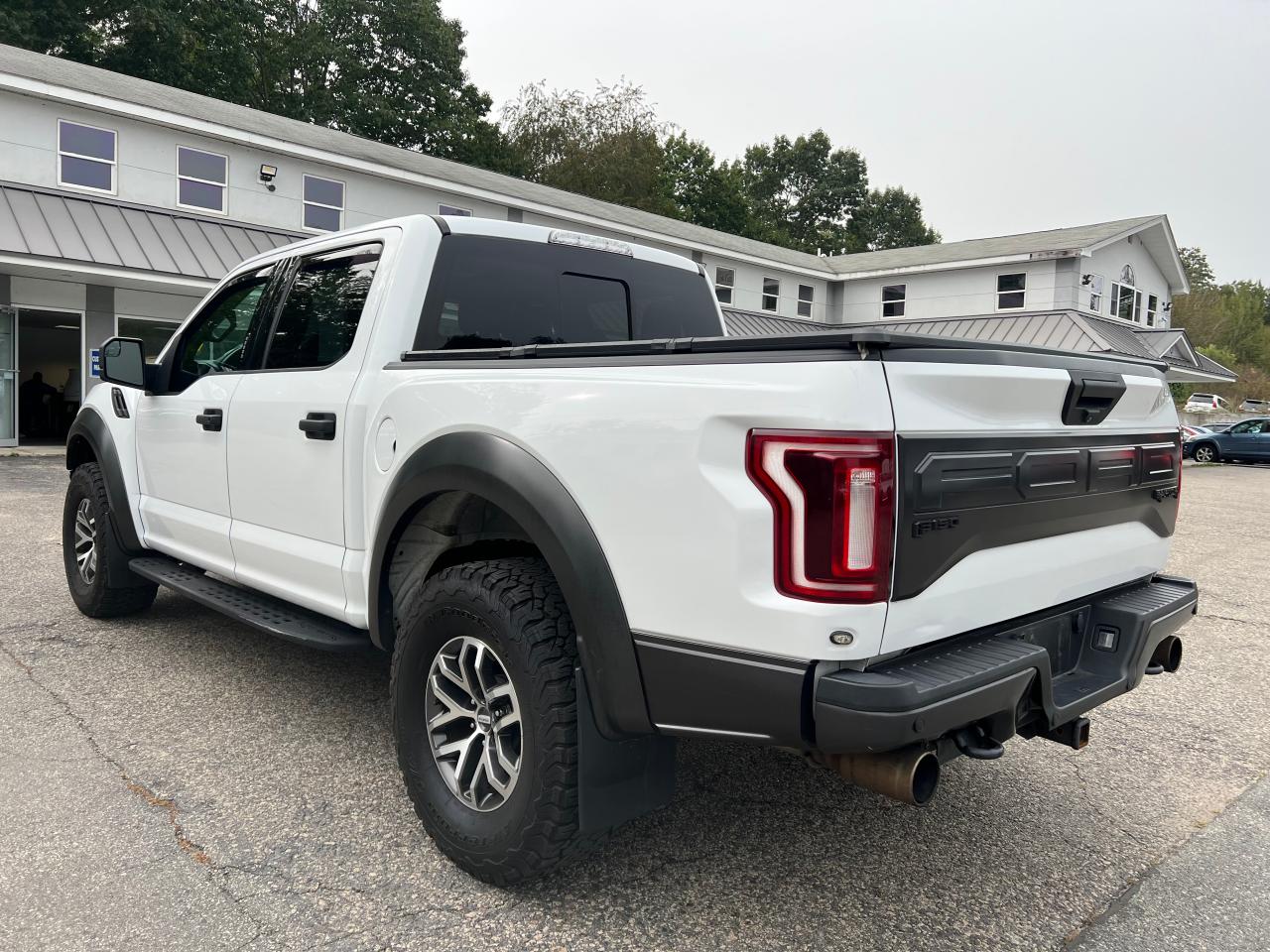 Image 3 of 2018 FORD F150 RAPTOR 2018 with VIN 1FTFW1RG3JFC37255