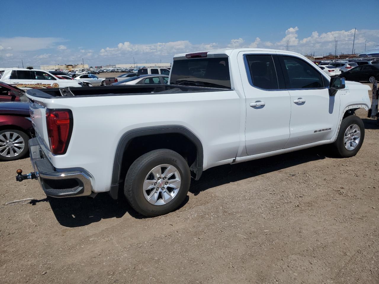 Obraz 3 z 2021 GMC SIERRA C1500 SLE 2021 z VIN 1GTR8BED3MZ371811