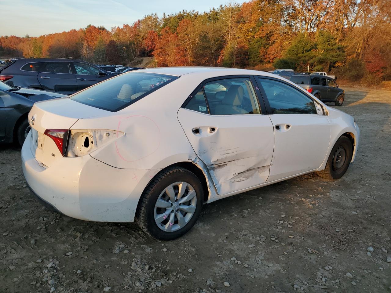 Image 3 of 2014 TOYOTA COROLLA L 2014 with VIN 2T1BURHE5EC043683