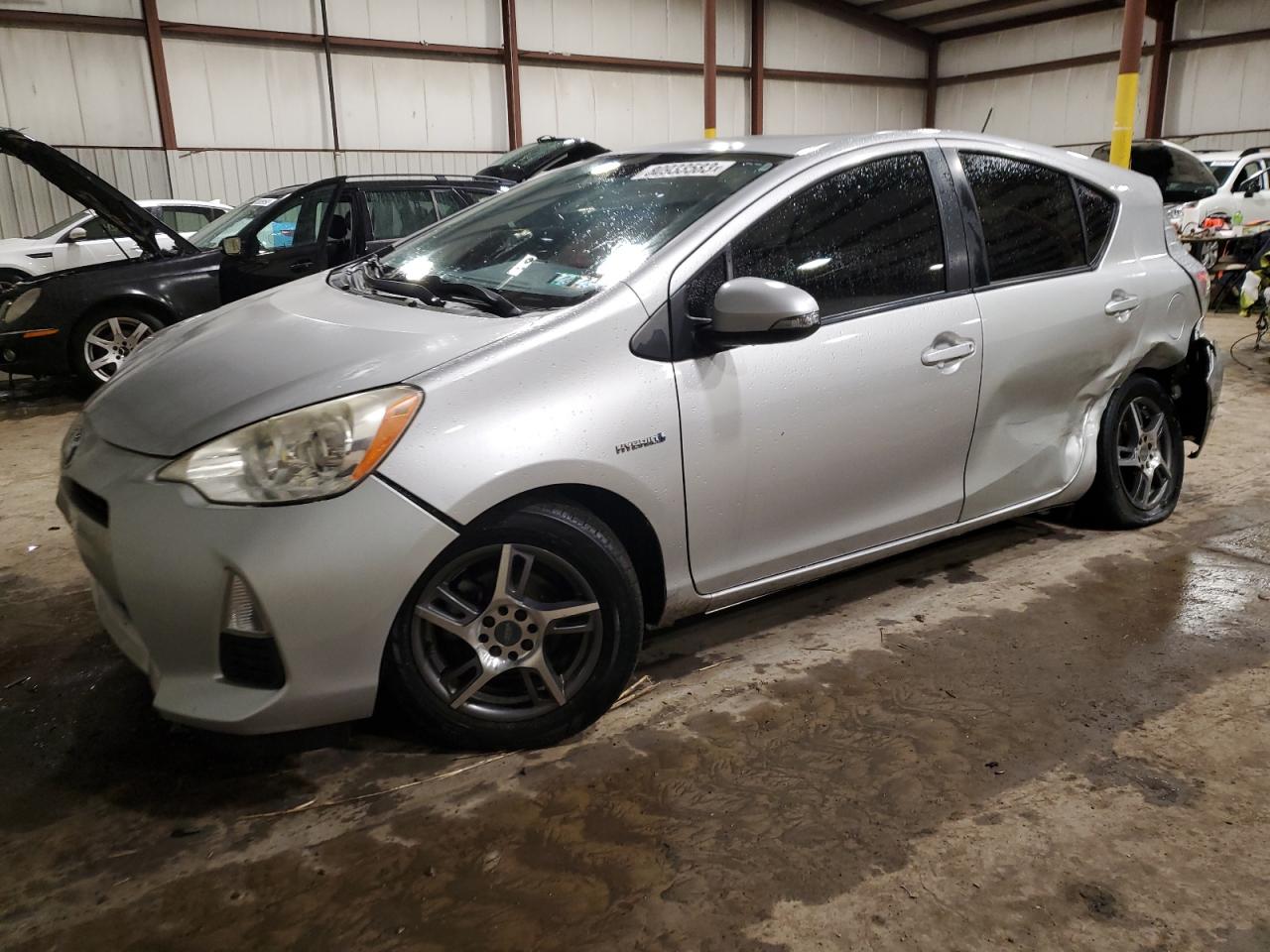 Obraz 1 z 2013 TOYOTA PRIUS C  2013 z VIN JTDKDTB33D1543672