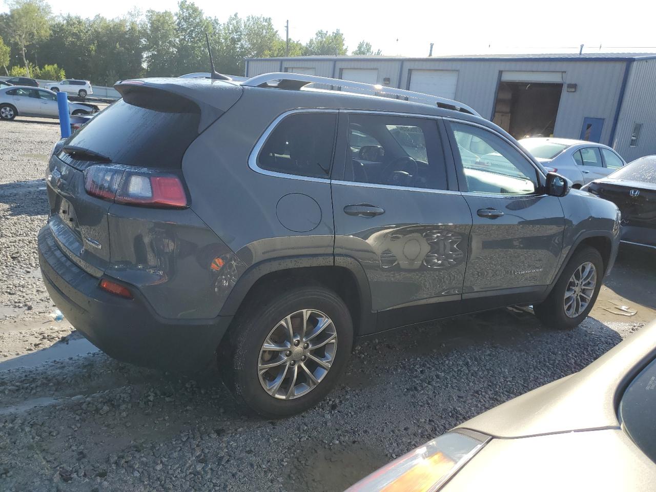 Image 3 of 2019 JEEP CHEROKEE LATITUDE PLUS 2019 with VIN 1C4PJMLB1KD354606