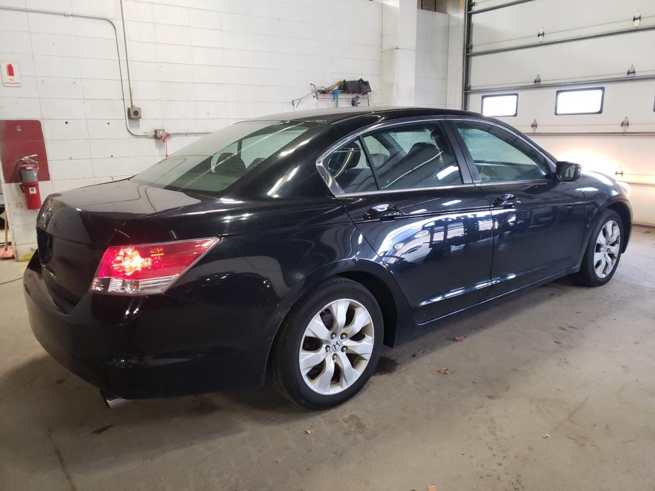 Image 3 of 2009 HONDA ACCORD EX 2009 with VIN 1HGCP26709A141877