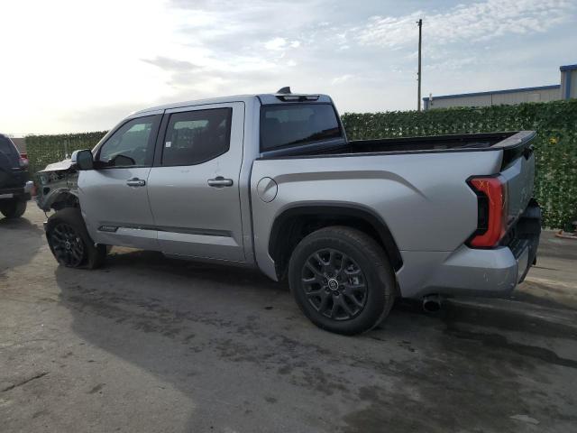 Изображение 2 2024 TOYOTA TUNDRA CREWMAX PLATINUM 2024 с VIN 5TFNC5DB0RX052741