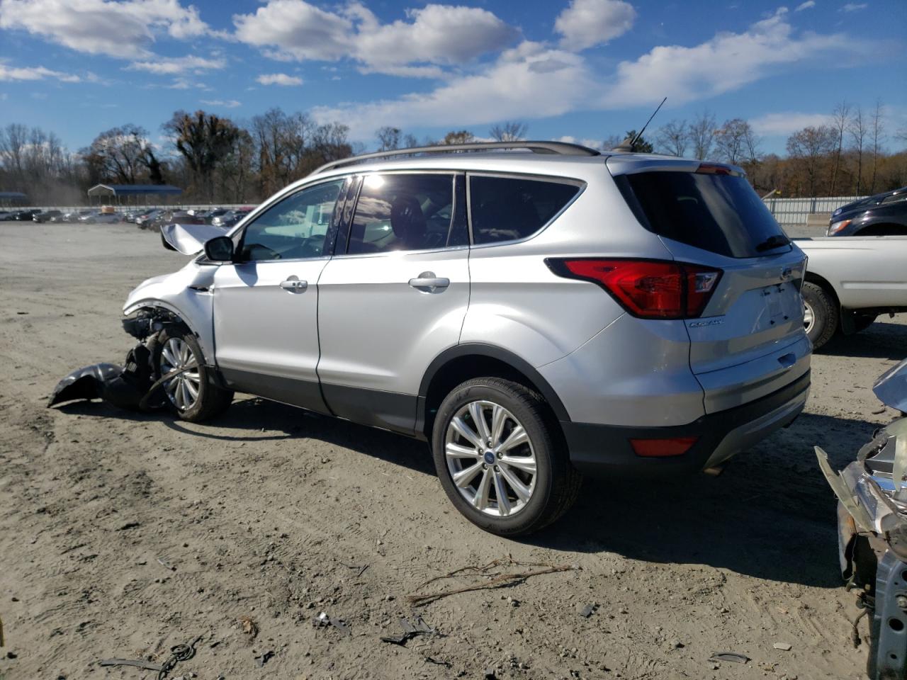 Image 2 of 2019 FORD ESCAPE SEL 2019 with VIN 1FMCU9HDXKUA39540
