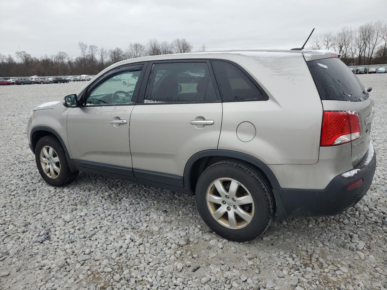 Изображение 2 2013 KIA SORENTO LX 2013 с VIN 5XYKT3A12DG398627